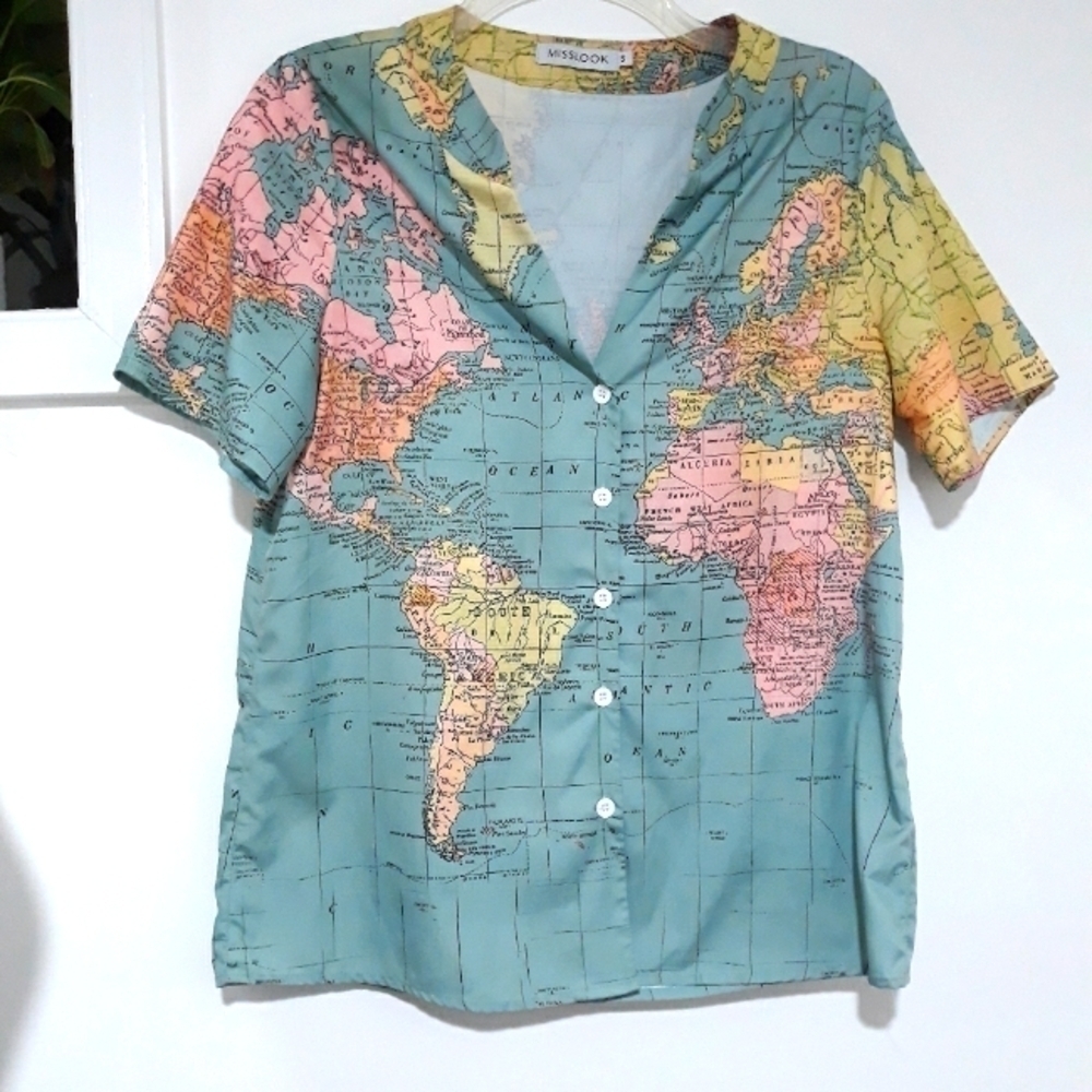 Misslook short sleeve button down World Map print shirt size Small